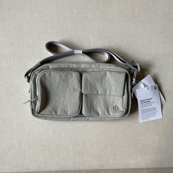 Lululemon Multi-Pocket Crossbody Bag 2.5L - Raw Linen - Picture 1 of 13